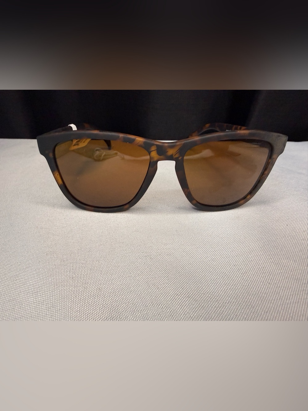 Goodr “Bosley’s Basset Hound Dreams”Tortoiseshell Brown Sunglasses Unisex NWT